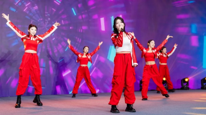 �������ʹ���-׷�󿵽�,����һ������