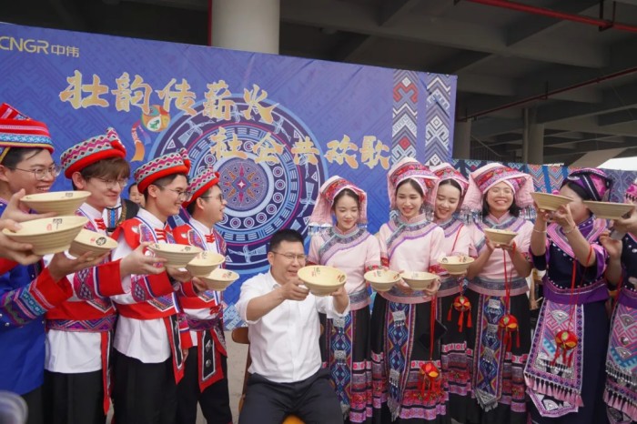 �������ʹ���-׷�󿵽�,����һ������