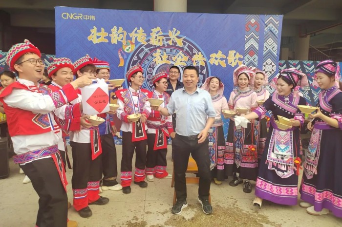 �������ʹ���-׷�󿵽�,����һ������