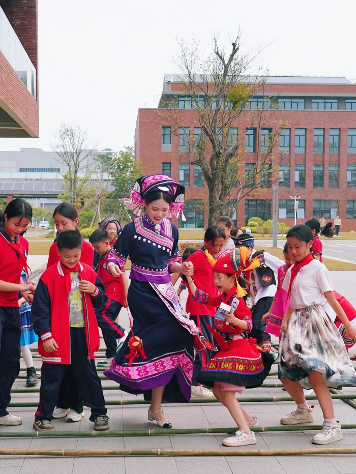 �������ʹ���-׷�󿵽�,����һ������