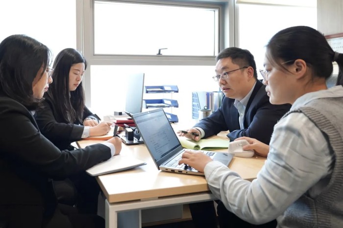 �������ʹ���-׷�󿵽�,����һ������