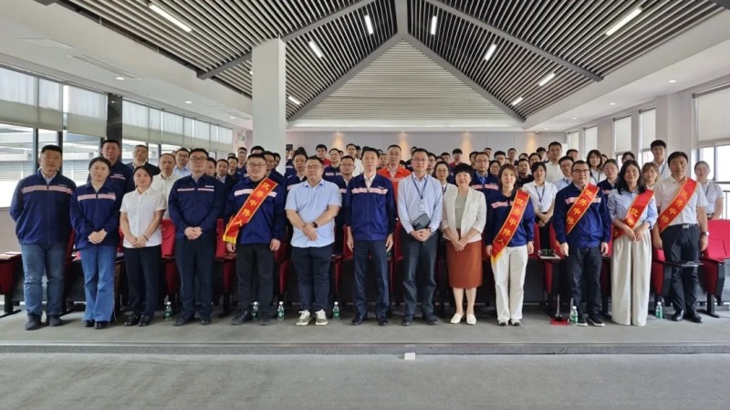 �������ʹ���-׷�󿵽�,����һ������