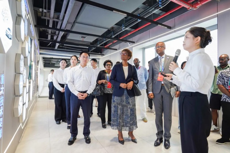 �������ʹ���-׷�󿵽�,����һ������