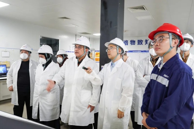 �������ʹ���-׷�󿵽�,����һ������