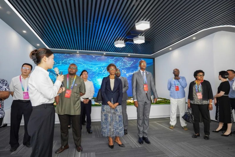 �������ʹ���-׷�󿵽�,����һ������