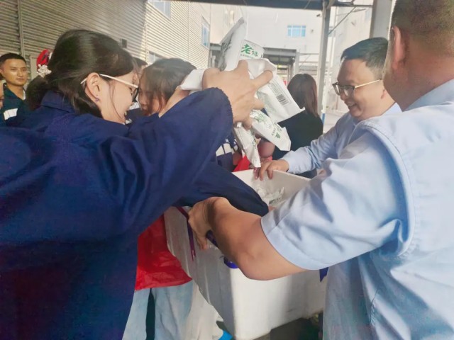 �������ʹ���-׷�󿵽�,����һ������