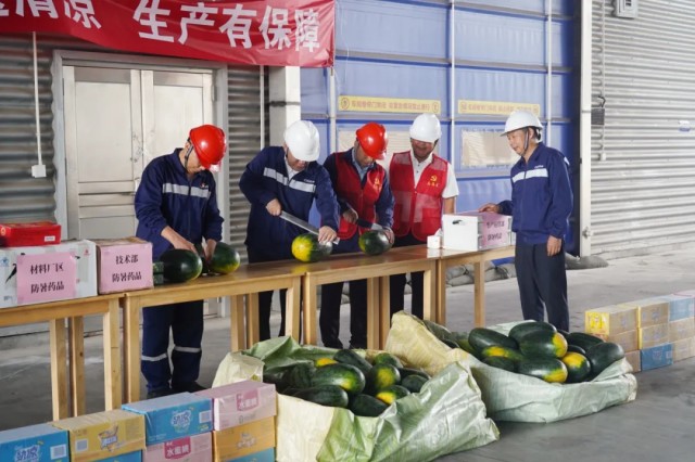 �������ʹ���-׷�󿵽�,����һ������