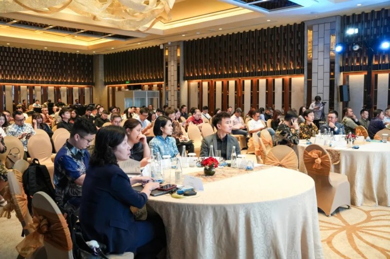 �������ʹ���-׷�󿵽�,����һ������