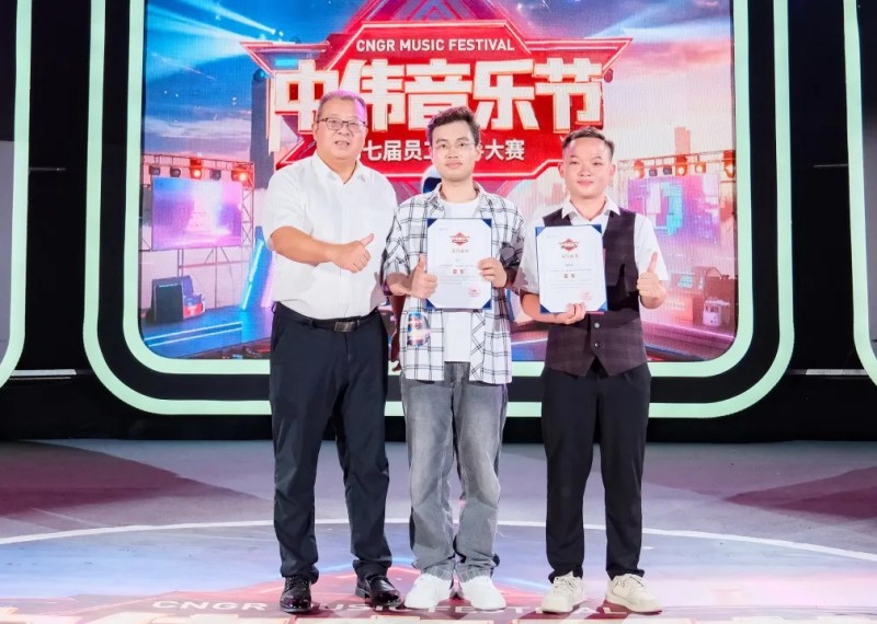 �������ʹ���-׷�󿵽�,����һ������