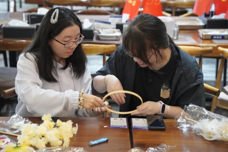 �������ʹ���-׷�󿵽�,����һ������