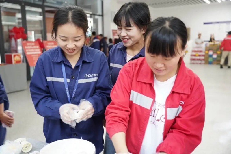 �������ʹ���-׷�󿵽�,����һ������